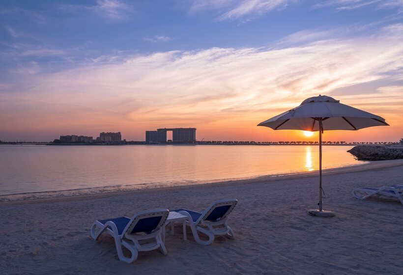 هتل Radisson Resort Ras Al Khaimah Marjan Island