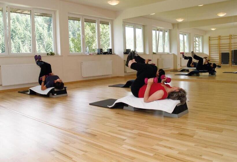 ホテル Nat Piwniczna Zdroj