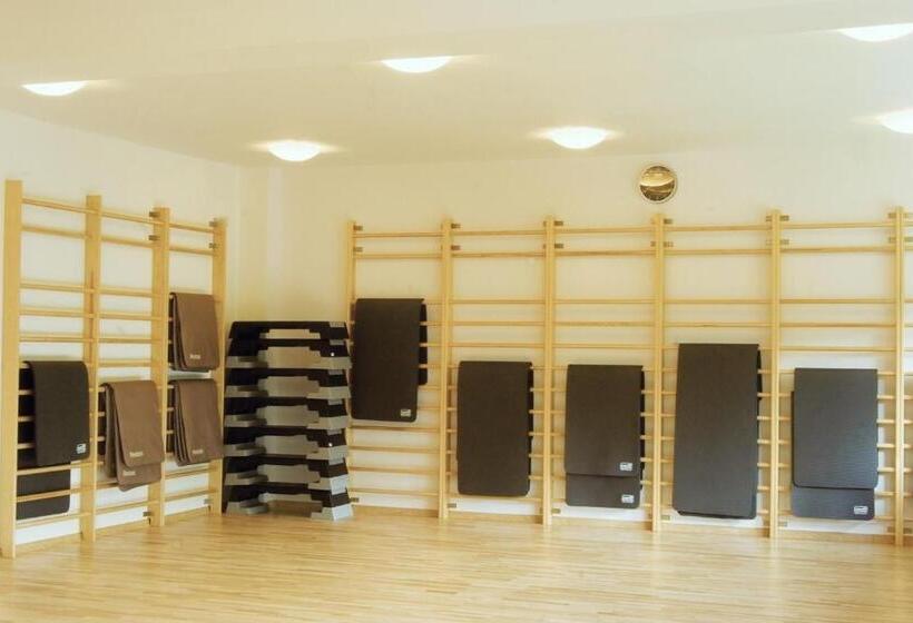 ホテル Nat Piwniczna Zdroj