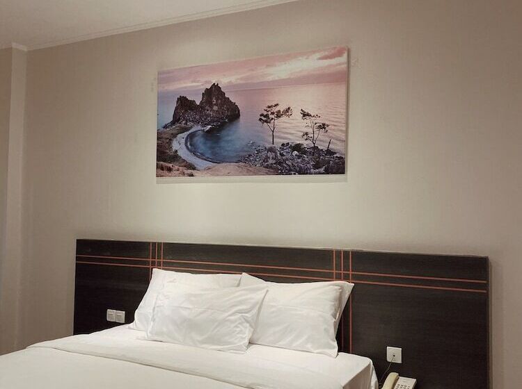 ホテル Paradise By Calia Tarakan