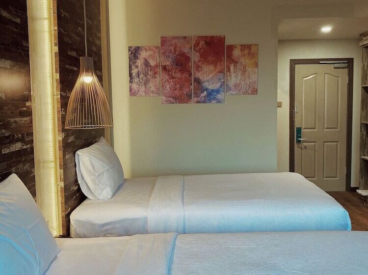 ホテル Paradise By Calia Tarakan