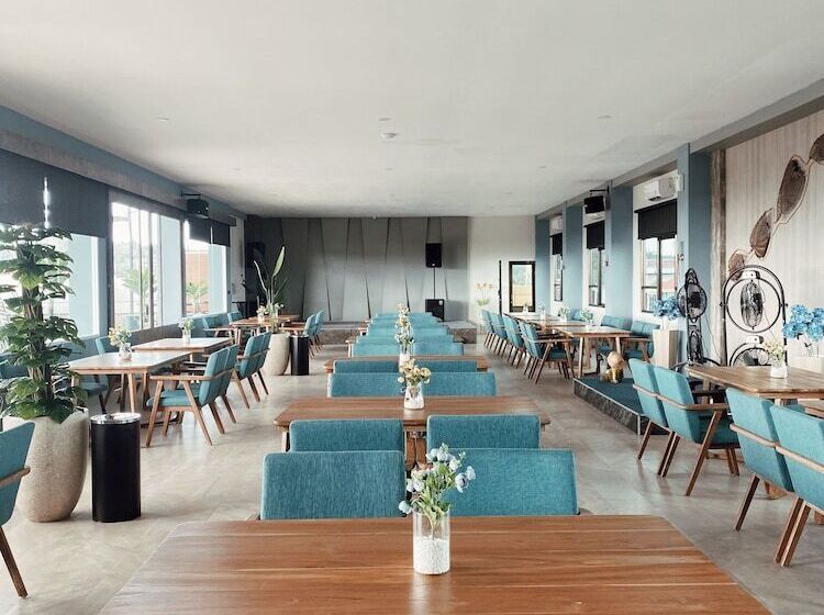 ホテル Paradise By Calia Tarakan