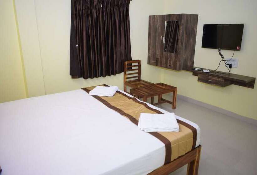 ホテル Rani And Rani Residency