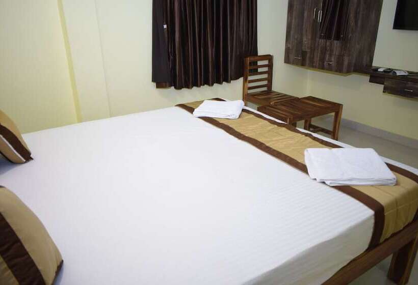 ホテル Rani And Rani Residency