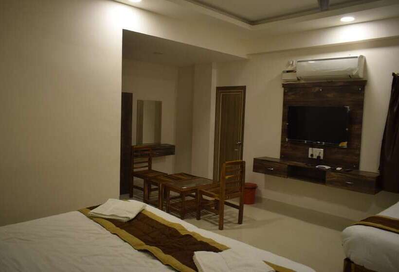 ホテル Rani And Rani Residency