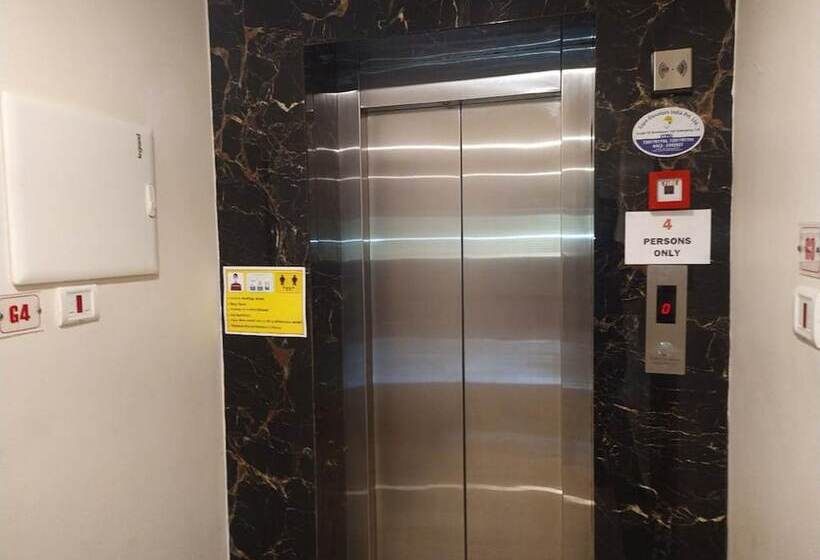 ホテル Rani And Rani Residency