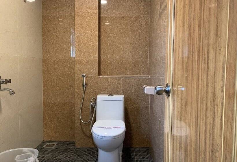 ホテル Rani And Rani Residency