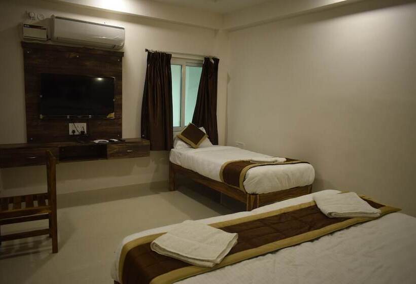 ホテル Rani And Rani Residency