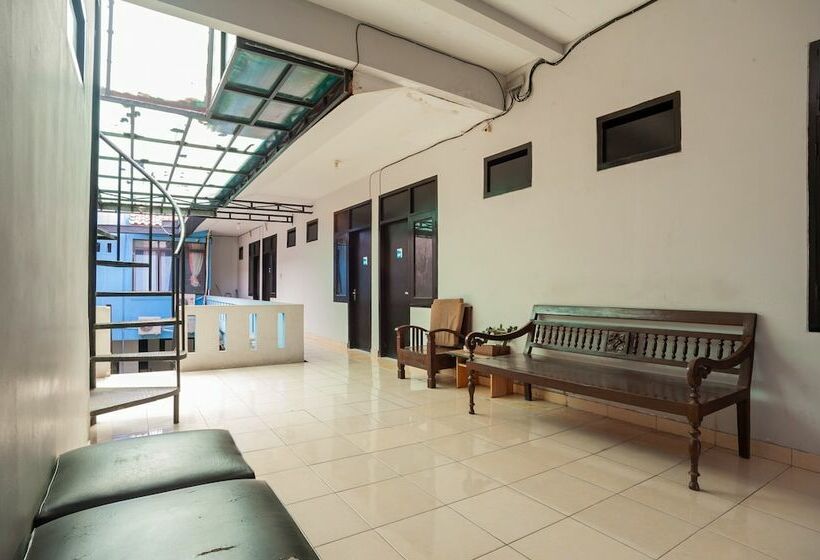 酒店 Reddoorz Syariah Near Margonda Raya