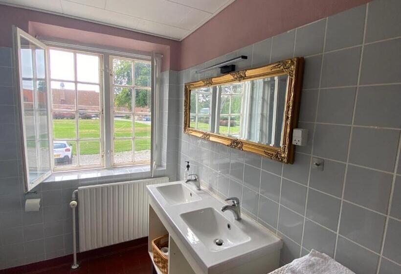 בית מלון כפרי Sostrup Slot