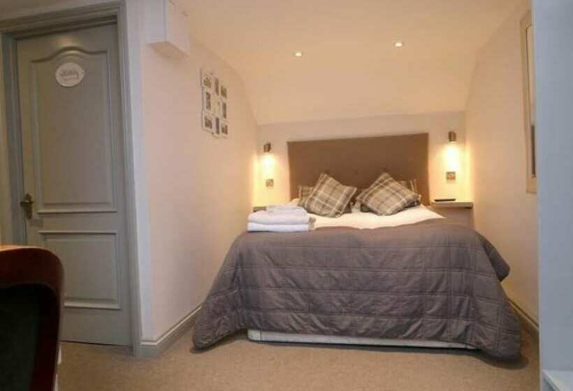 בית מלון כפרי The Green Man