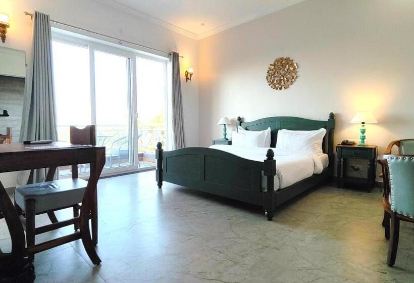 فندق The Sky Imperial Pavoreal Jungle Resort