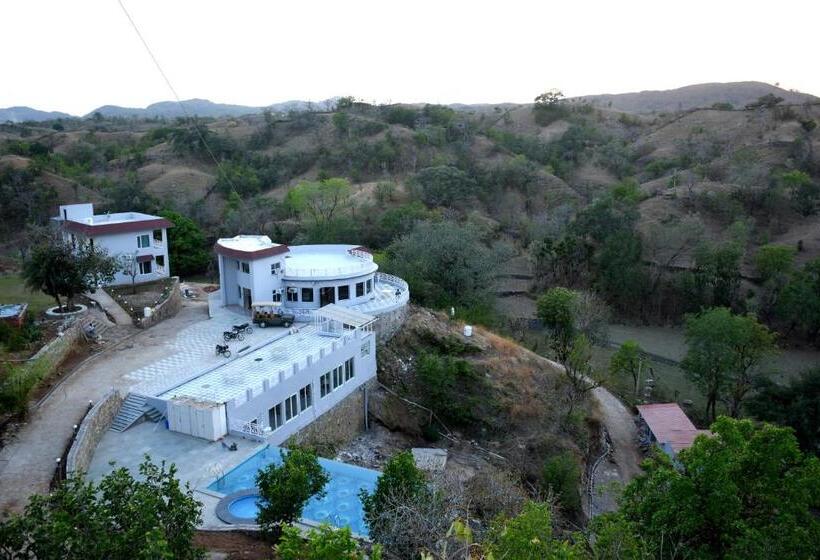 فندق The Sky Imperial Pavoreal Jungle Resort