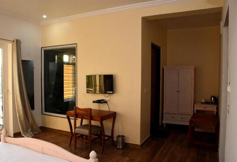 فندق The Sky Imperial Pavoreal Jungle Resort