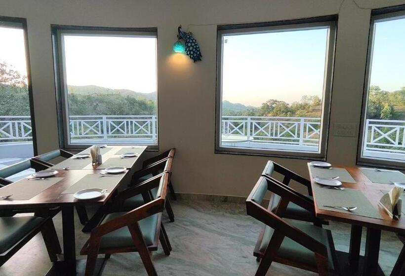 فندق The Sky Imperial Pavoreal Jungle Resort