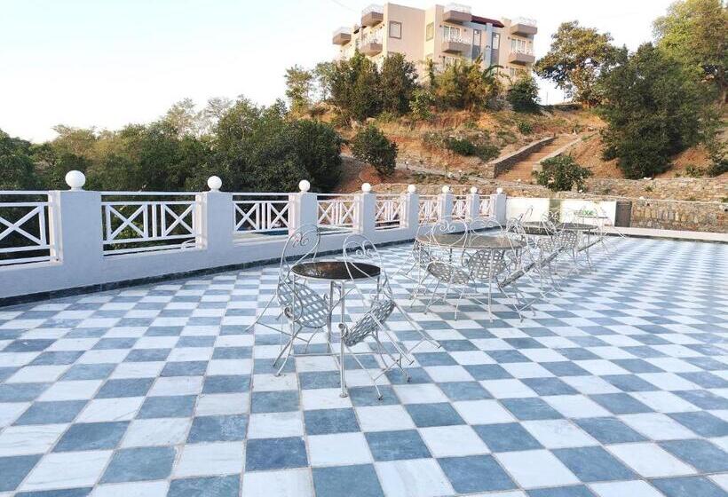 فندق The Sky Imperial Pavoreal Jungle Resort