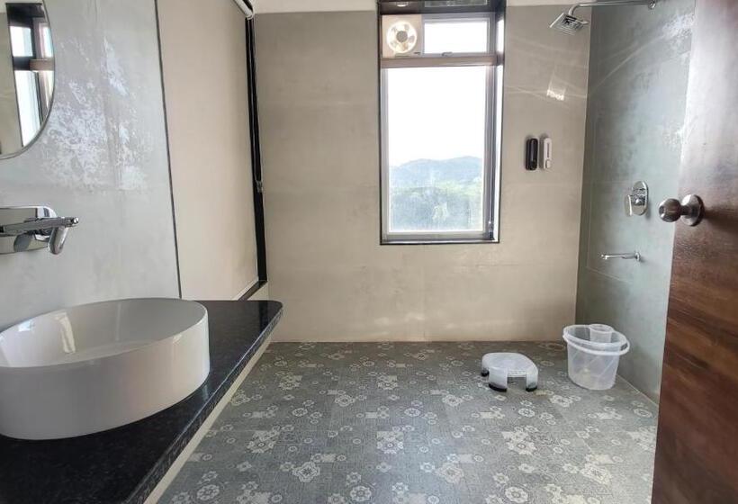 فندق The Sky Imperial Pavoreal Jungle Resort