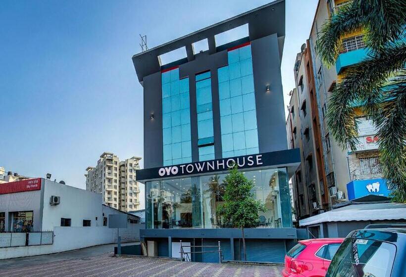 酒店 Townhouse Hadapsar Near Amanora Mall