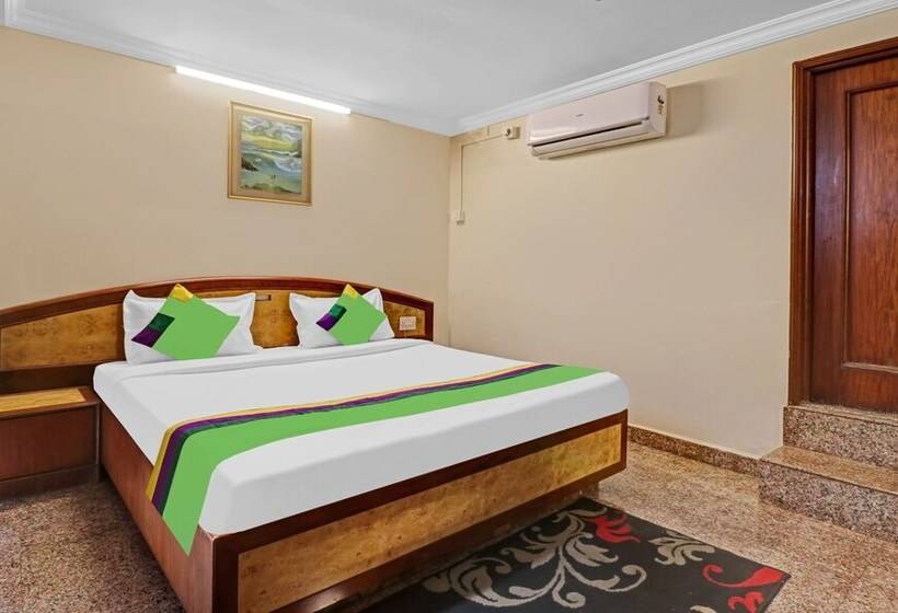 בית מלון כפרי Treebo Surya Yatri Niwas