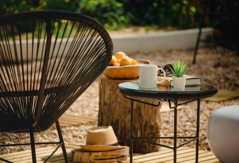 پانسیون A House In Estoril  Adults Only