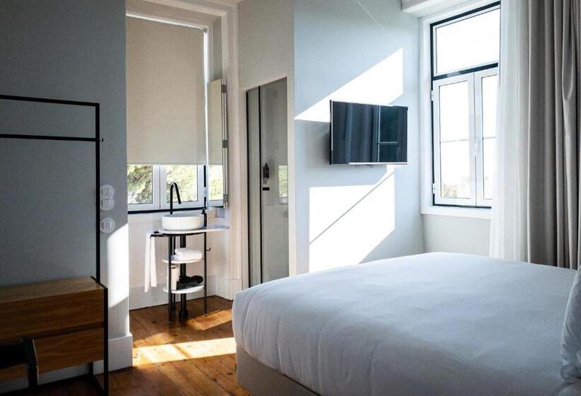 پانسیون A House In Estoril  Adults Only