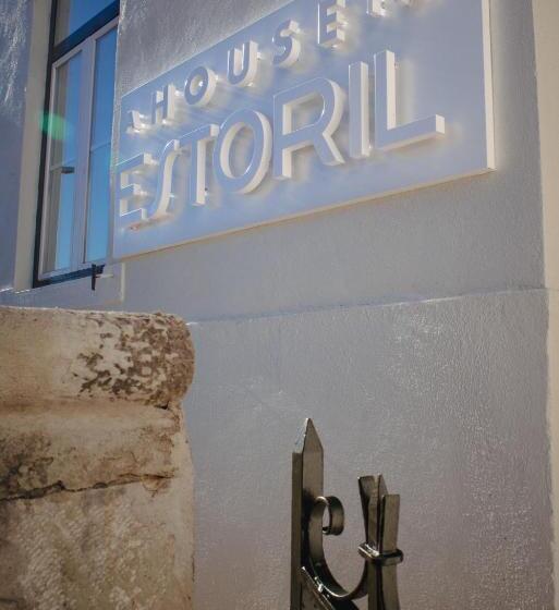 پانسیون A House In Estoril  Adults Only