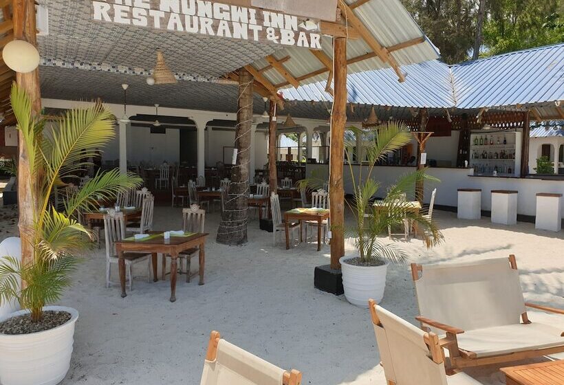 פנסיון Nungwi Inn Beach Cottages