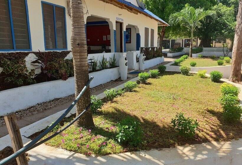 פנסיון Nungwi Inn Beach Cottages