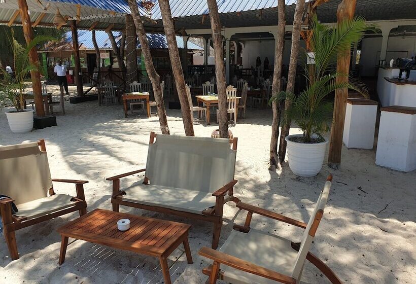 פנסיון Nungwi Inn Beach Cottages