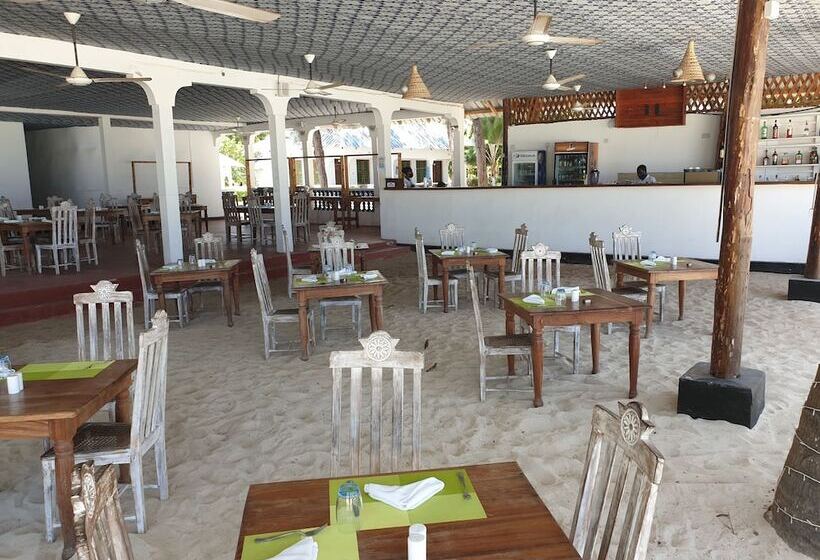 פנסיון Nungwi Inn Beach Cottages