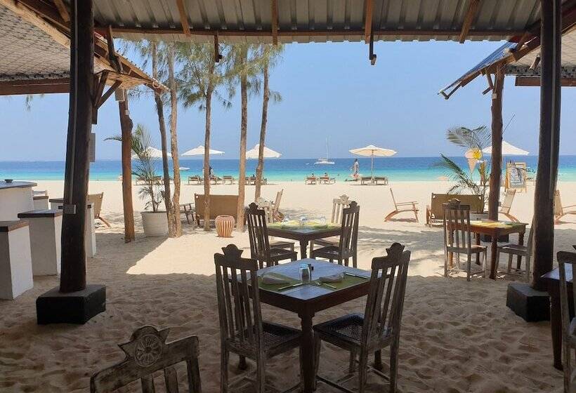 פנסיון Nungwi Inn Beach Cottages