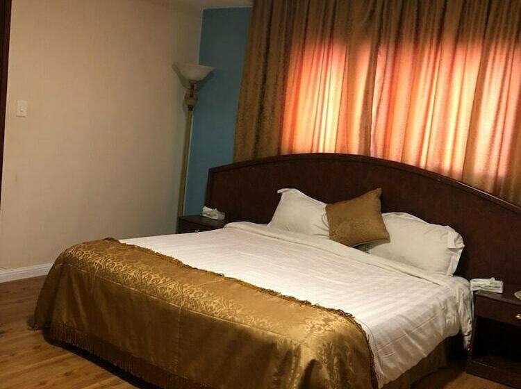 Royal El Naser Hotel By Oyo Rooms