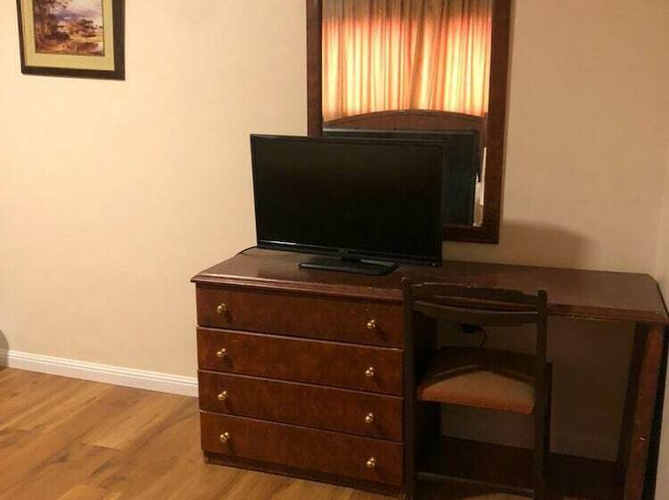 Royal El Naser Hotel By Oyo Rooms