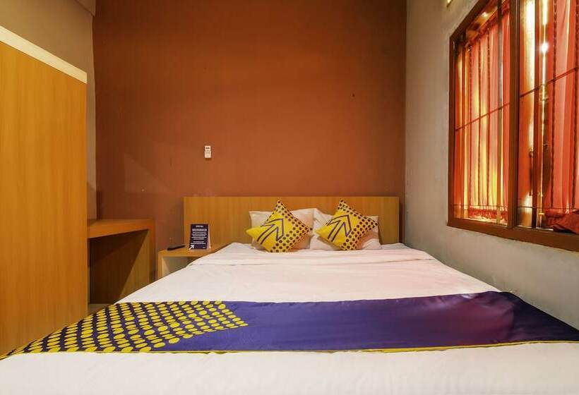 Общежитие Spot On 2806 Wisma Syariah