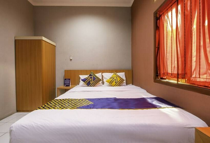 Общежитие Spot On 2806 Wisma Syariah