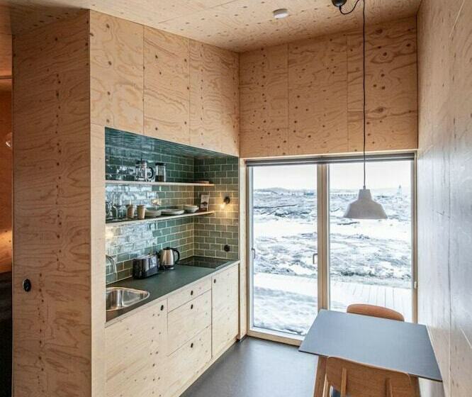 Aska Modern Cabin