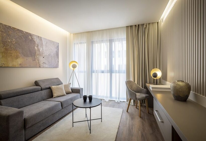 هتل Aminess Khalani