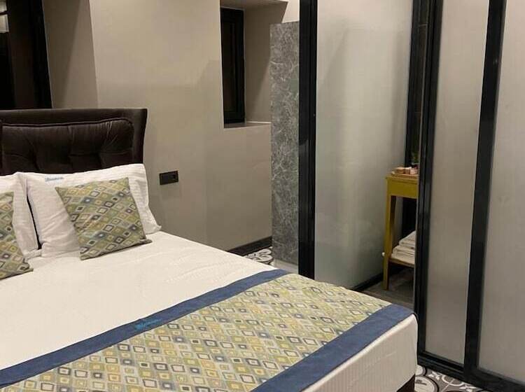 فندق Assos Bianca Suites