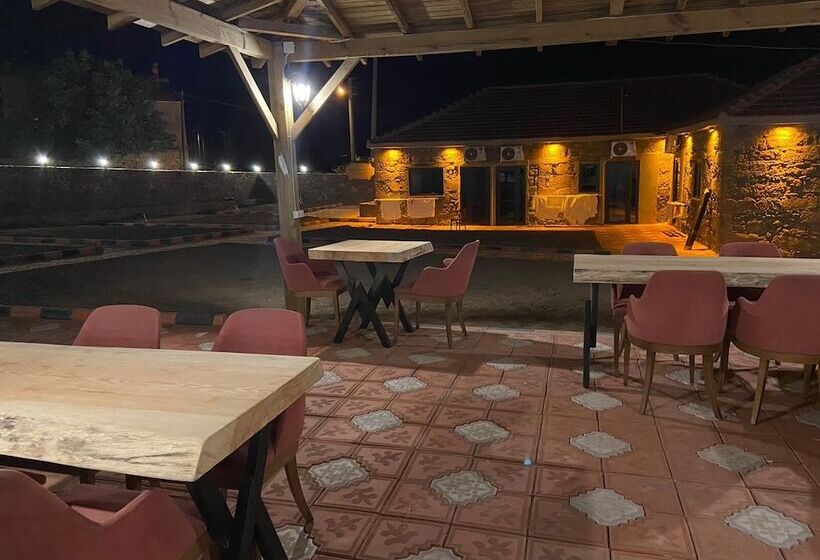 בית מלון כפרי Assos Bianca Suites