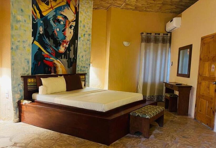 هتل Bamboo Village Resort