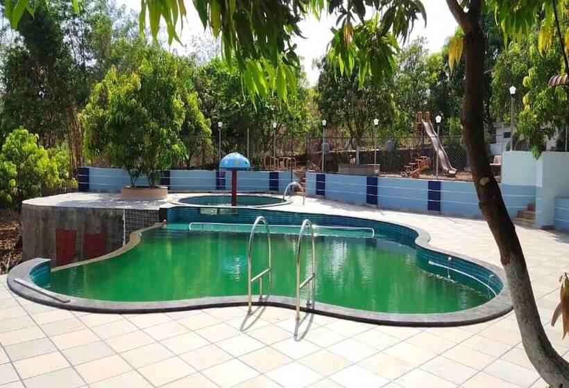 فندق Campistaan Badlapur