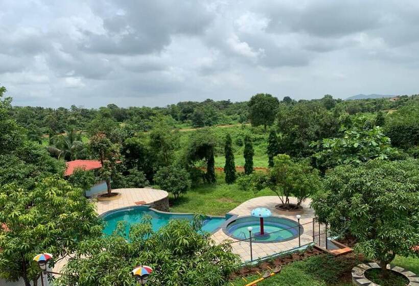 فندق Campistaan Badlapur