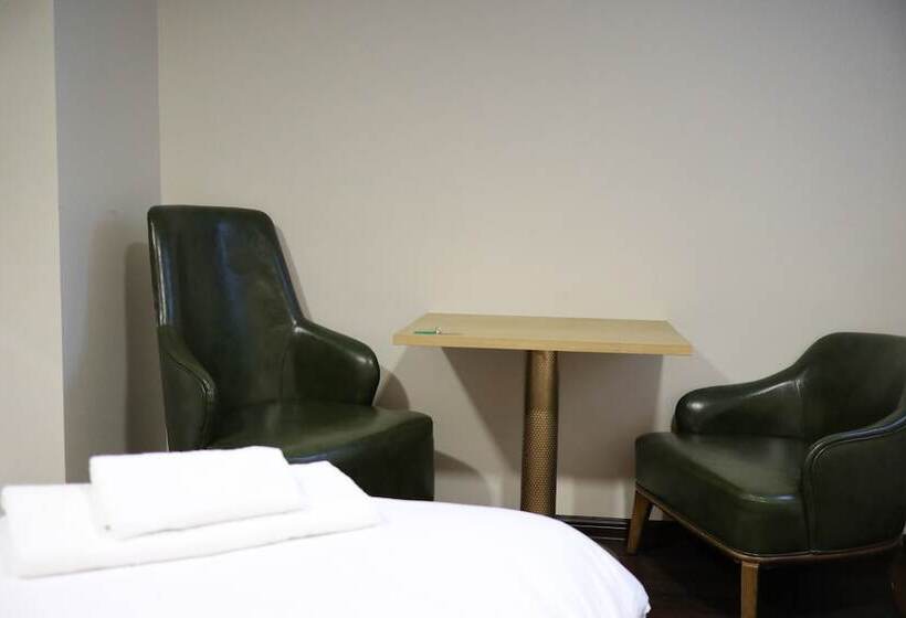 فندق Eidsvoll Express