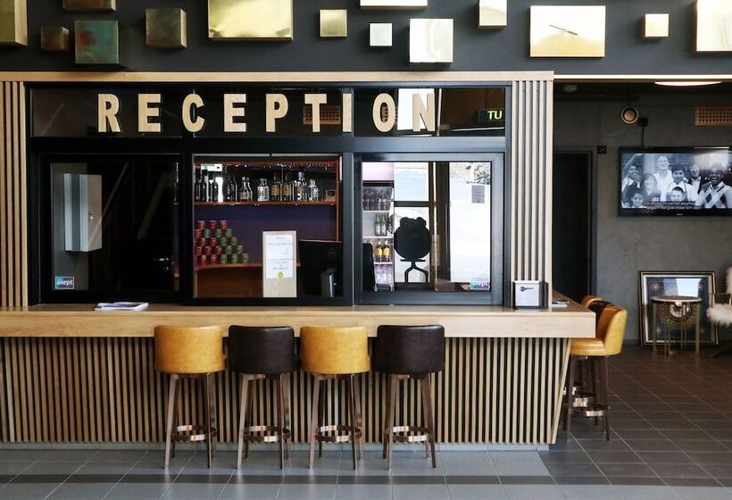 فندق Eidsvoll Express