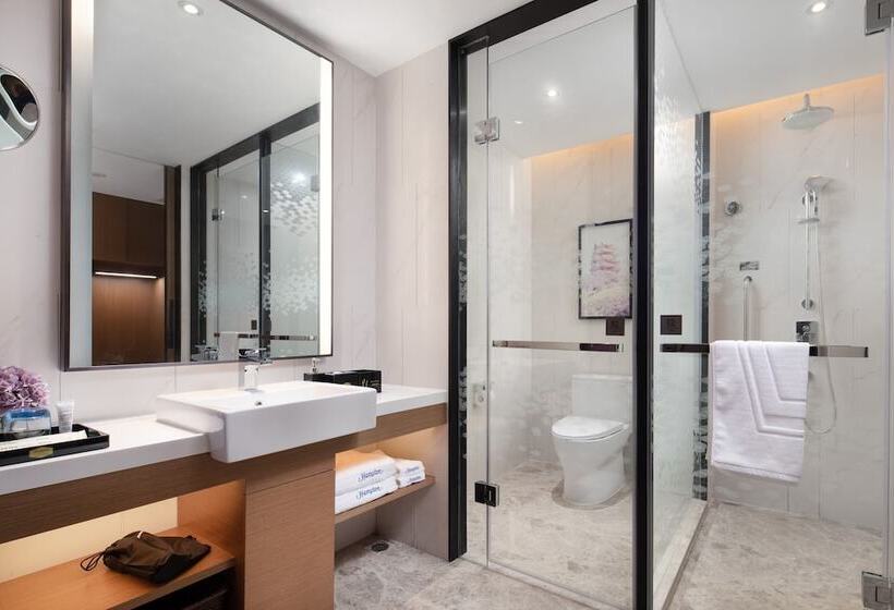Отель Hampton By Hilton Shaoguan