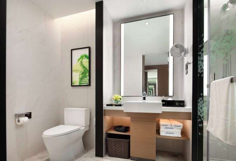 Отель Hampton By Hilton Shaoguan