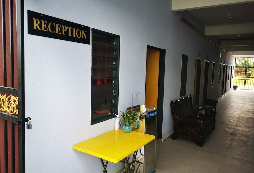 Отель Spot On 90164 Homestay Al Hafiz