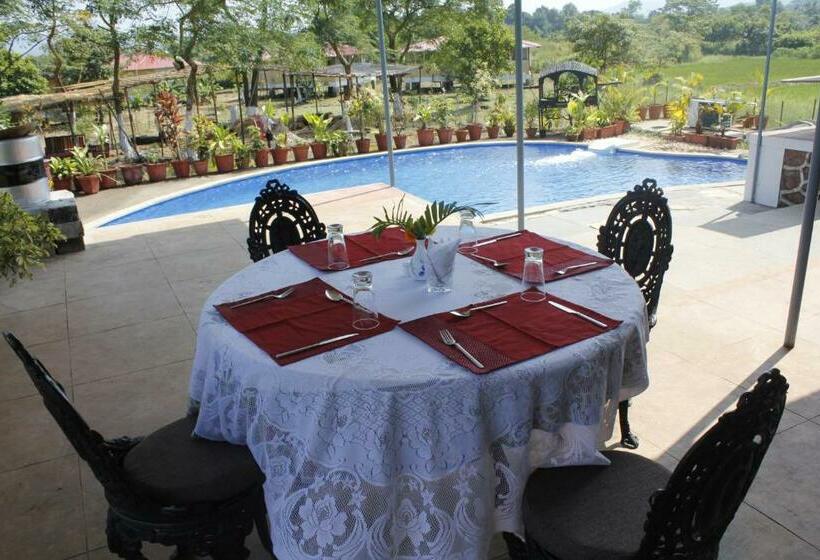 בית מלון כפרי Jenjon Wood County Phansad Alibaug