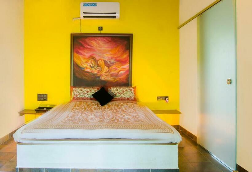 בית מלון כפרי Jenjon Wood County Phansad Alibaug