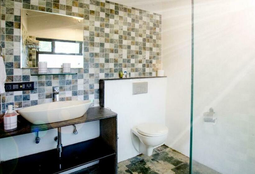 בית מלון כפרי Jenjon Wood County Phansad Alibaug